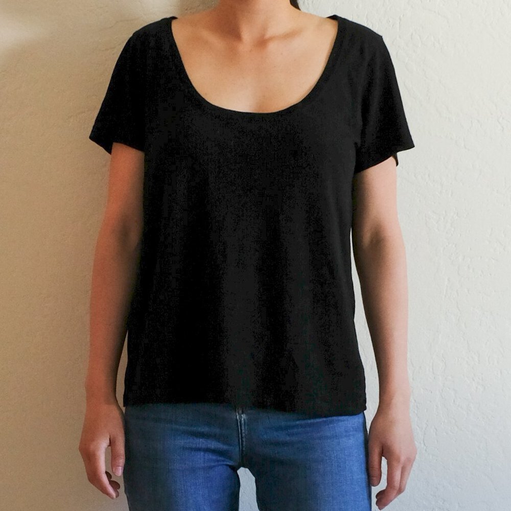 Reformation Jeans Stella Slim Black Scoop Neck Tee